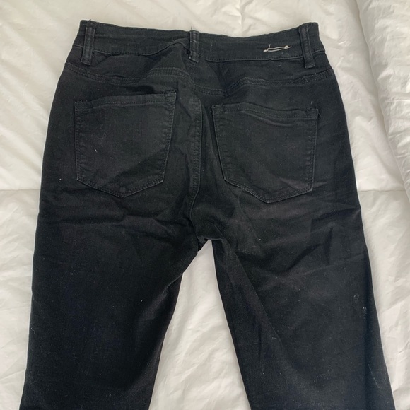 black ripped denim long shorts, size 5 - Picture 4 of 4